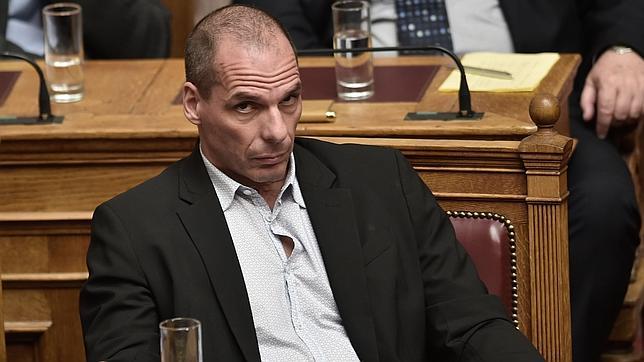 Varufakis, durante una sesión en el Parlamento griego el pasado 30 de marzo