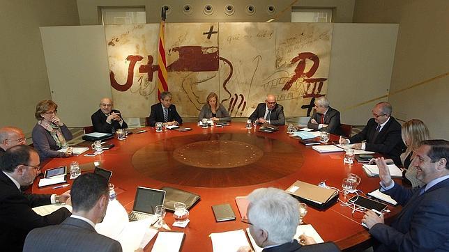 Reunión del gobierno catalán presidida por la vicepresidenta Ortega en ausencia de Artur Mas, de viaje oficial