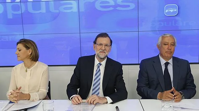 Cospedal, Rajoy y Arenas, en la Junta Directiva Popular