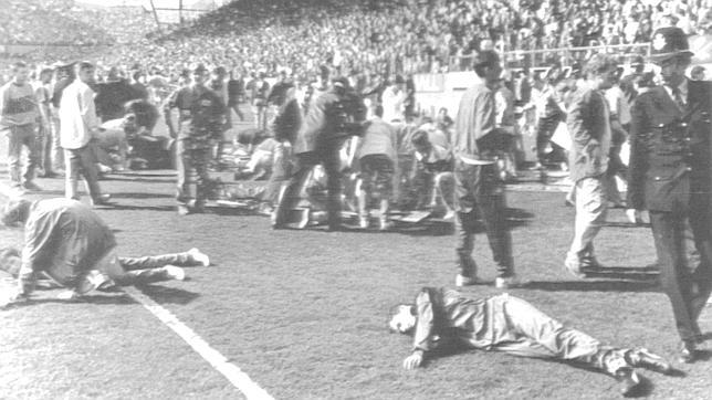 A los seis minutos de partido se desató el pánico en la grada