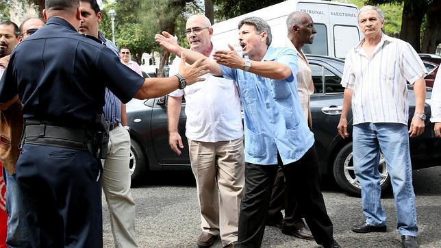 Ddisidentes cubanos y defensores del régimen protagonizaron ayer  un incidente en la Cumbre de las Américas