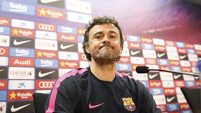 Luis Enrique: «Si pensara que Alves falla por su situación, no jugaría más»