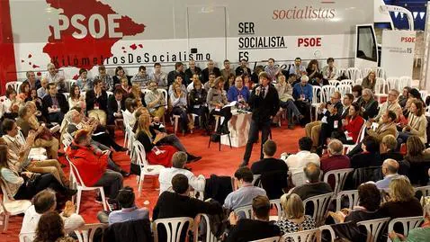 Carlos Martínez interviene en la Conferencia Municipal del PSOE, en Madrid