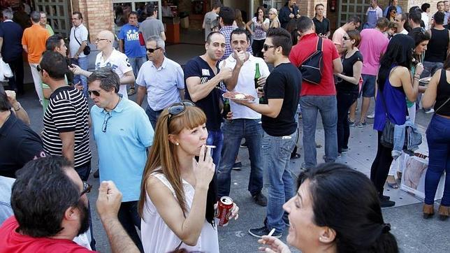 La primera «Ruta del Tardeo» ofrece tapas y copas en 53 bares alicantinos