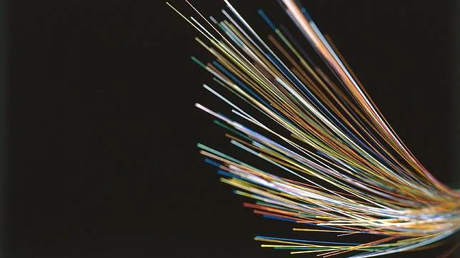 Imagen de un cable de fibra óptica