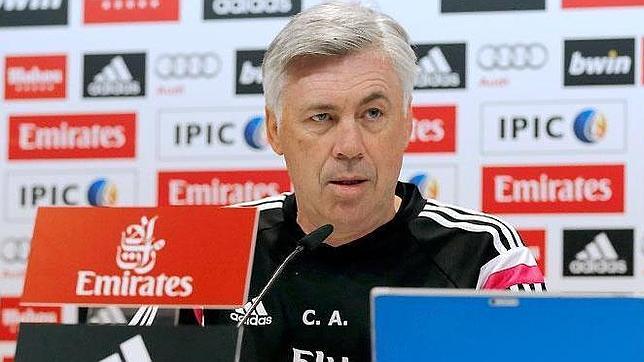 Ancelotti: «Benzema es baja mañana pero jugará contra el Atético»