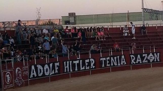 Cuatro detenidos por hacer pintadas de simbología neonazi: «Hitler tenía razón»