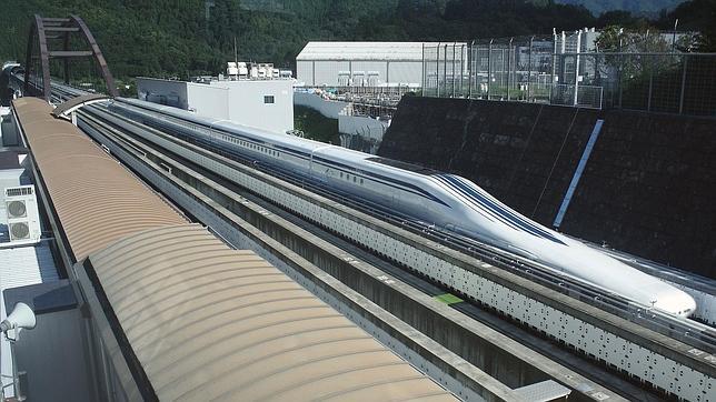 Un tren japonés bate el récord mundial de velocidad con 590 km/hora