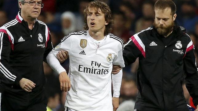 Lesión de Modric en la rodilla: puede ser baja durante un mes