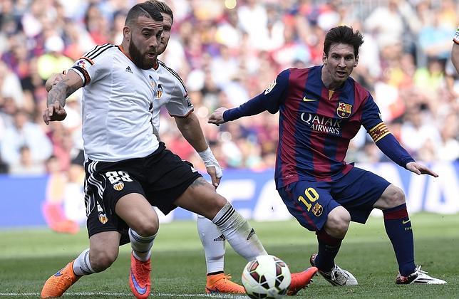 El Valencia cae mirando de frente al Barcelona