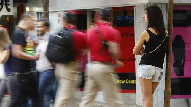 Los clientes que recurren a la prostitución en Madrid son cada vez más jóvenes