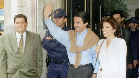 José María Aznar y Ana Botella, a la salida de la clínica Ruber