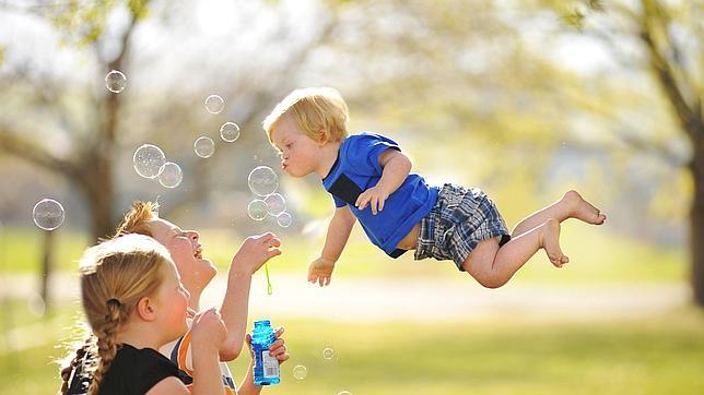 William, el niño con Síndrome de Down que puede volar