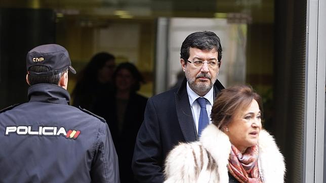 El juez de la Audiencia Nacional, Fernando Andreu, sale de las dependencias judiciales de la calle Prim