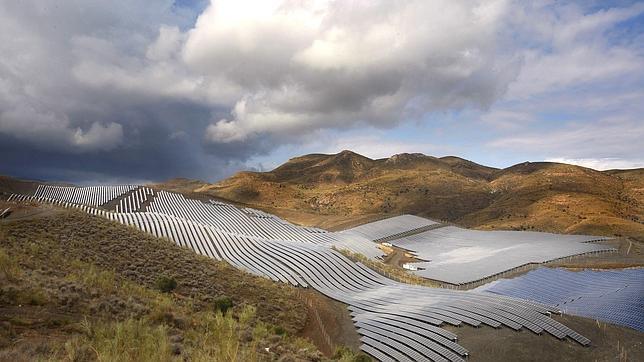 El Supremo avala que las renovables financien el déficit tarifa