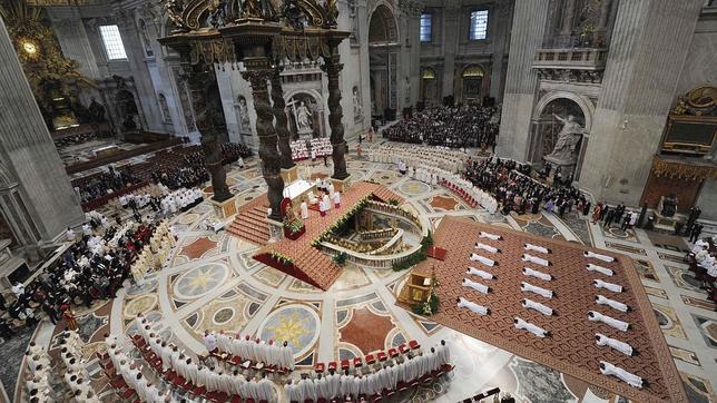 El Papa pide a los sacerdotes guiar con «mentalidad de siervo, no de manager»