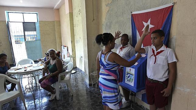 Los dos disidentes que concurrían por primera vez a unas elecciones en Cuba caen derrotados