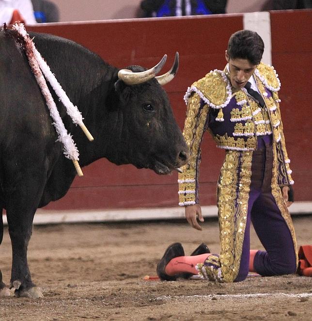 Talavante arma un lío grande en Aguascalientes pero pincha la faena