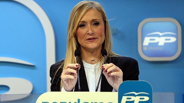 Cifuentes revertirá la externalización de los hospitales de Aguirre si gana las elecciones