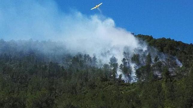 Controlado el incendio de Artana sin afectar al Parque Sierra de Espadán