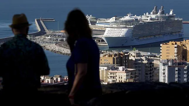 El Allure of the seas, en el puerto de Málaga