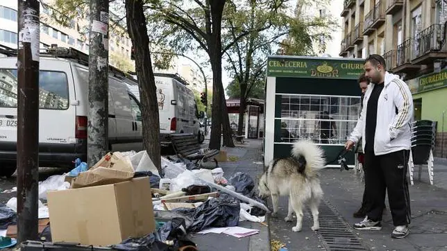Los trabajadores de recogida de basuras de Madrid irán a la huelga el 11 de mayo