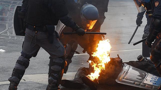 Las violentas protestas empañan la inauguración de la Expo 2015 de Milán