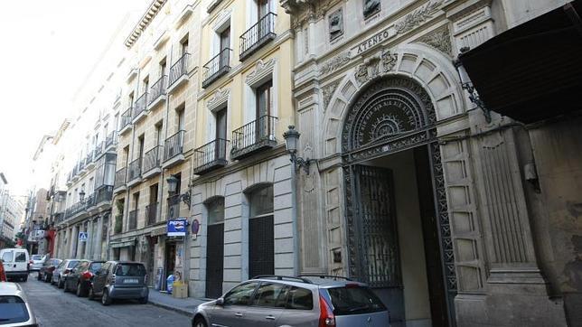 Fachada del Ateneo de Madrid