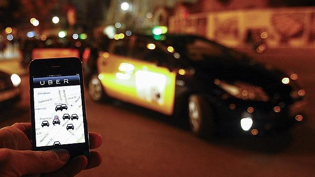 La polémica app Uber es «el ejemplo de un mundo que viene» en el que funcionan las redes entre iguales