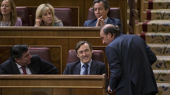 El PP intenta frenar un acto en el Congreso en que participa un exetarra