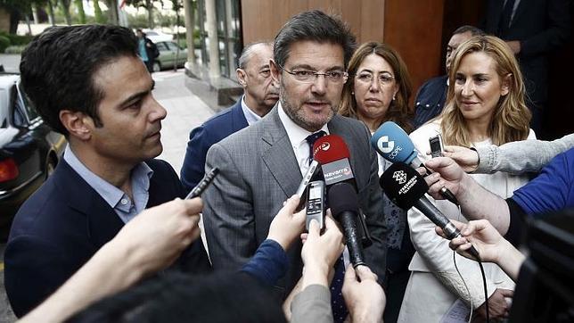 Catalá no cree que un juicio de faltas «empañe» la trayectoria de Aguirre