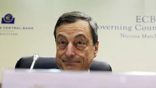 Mario Draghi, presidente del Banco Central Europeo, durante una rueda de prensa