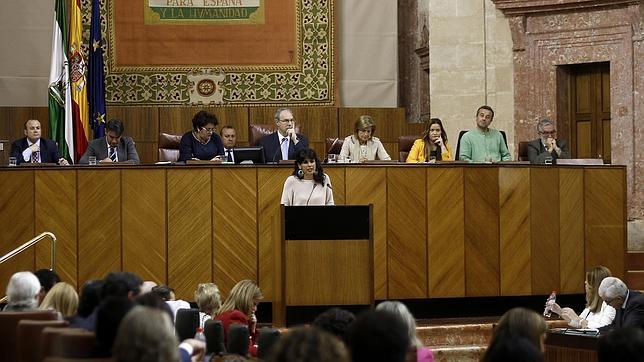 Consenso en el Parlamento... para repartir el Presupuesto y los asesores