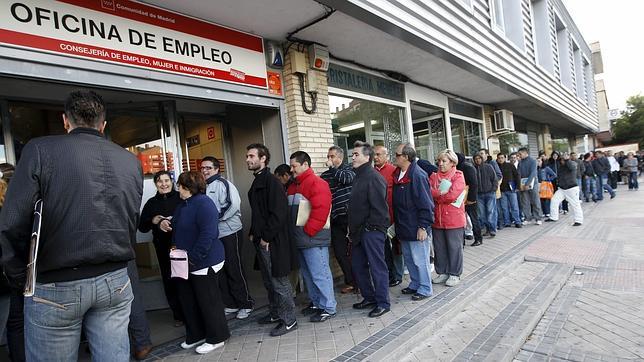 El paro de larga duración sube un 9,5% en 2014 y afecta a 1,4 millones de personas