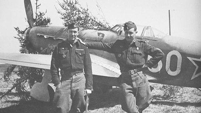 Dos de los pilotos que viajaron hasta la U.R.S.S. para servir a las órdenes de Stalin