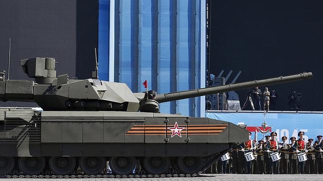 El Armata, durante el ensayo del desfile en Moscú