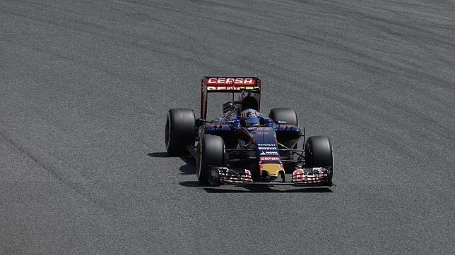 Carlos Sainz da el golpe en la pole de Rosberg