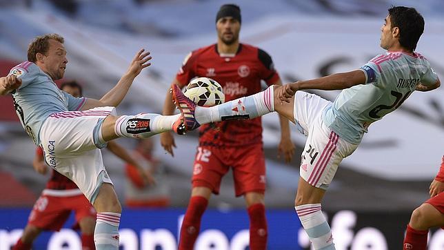 Celta y Sevilla se alejan de sus objetivos