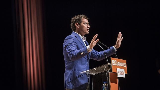 Rivera cree que Ciudadanos crece en intención de voto porque «da menos miedo» que Podemos