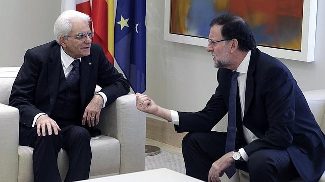 Rajoy y el presidente italiano intercambian puntos de vista sobre la crisis migratoria