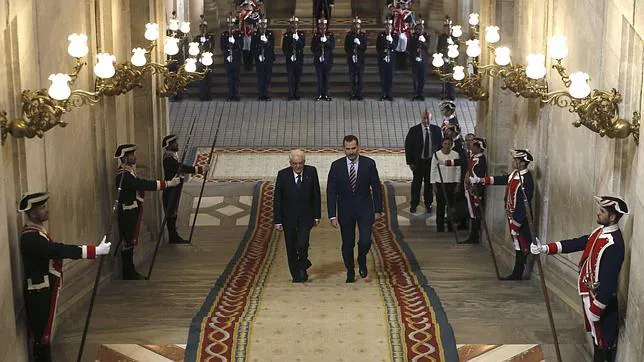 El Rey recibe en el Palacio Real al presidente italiano, Sergio Mattarela
