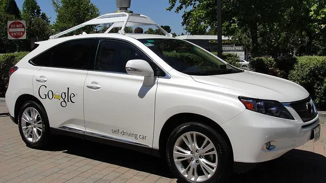 Google cuetna con una pequeña flota de vehículos sin conductor