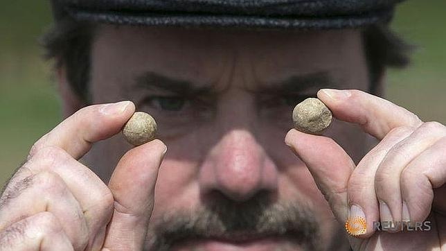 Balas de mosquete del campo de batalla de Waterloo, en el bicentenario de la batalla