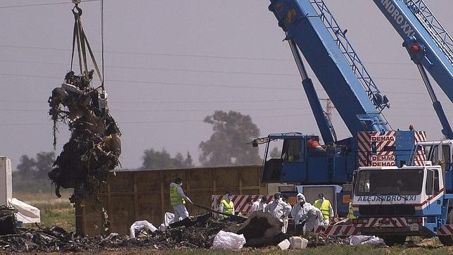 Defensa retira el permiso de vuelo al A400M mientras se investiga la causa del accidente