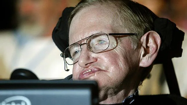 Stephen Hawking cree que las máquinas podrían rebelarse contra la humanidad en 100 años