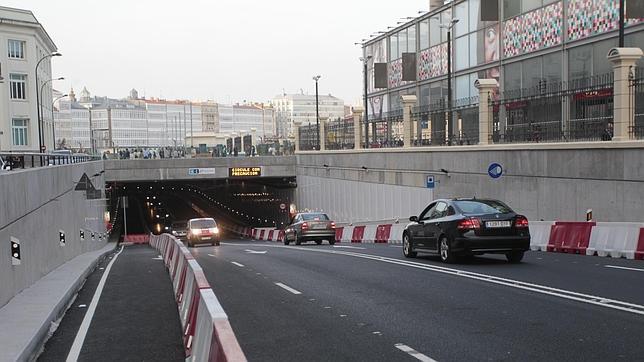 El túnel de la Marina alivia desde este martes el tráfico en el centro coruñés