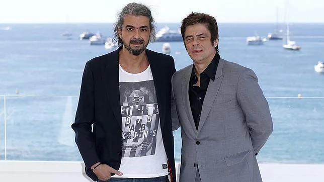Aranoa y Benicio del Toro, en la presentación de «Un día perfecto»