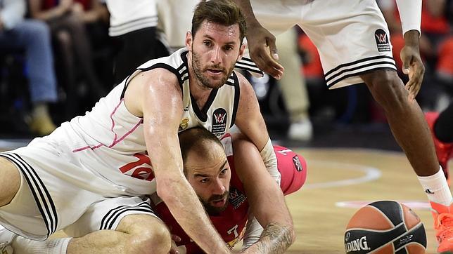 La ira de Spanoulis contra Rudy Fernández