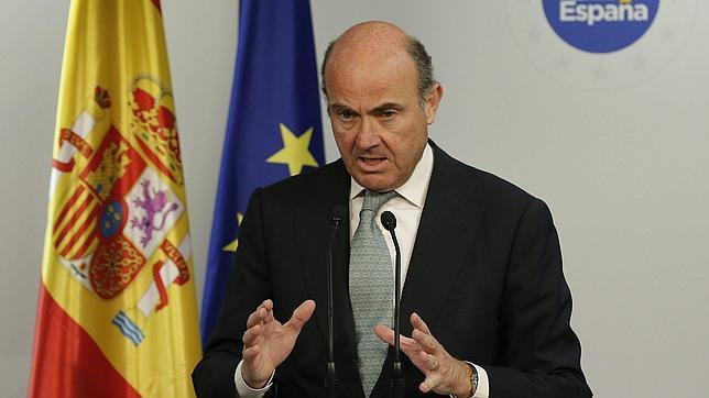 De Guindos destaca que España está creciendo al 3,5% durante el primer semestre