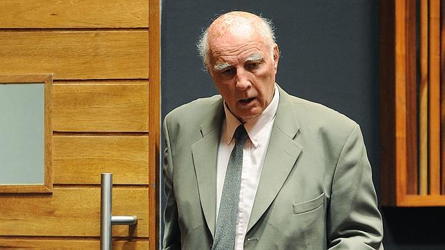 El extenista Bob Hewitt, condenado a seis años por violación